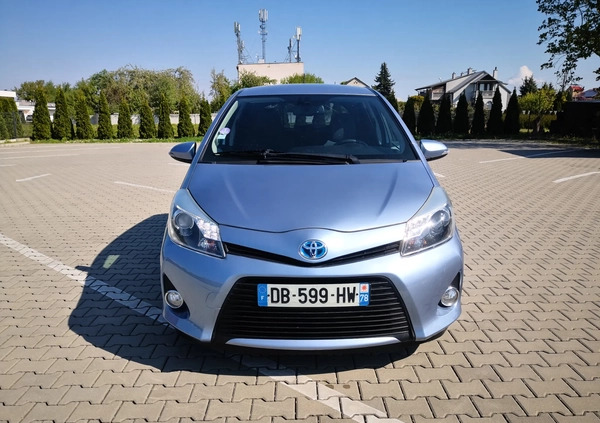 Toyota Yaris cena 37900 przebieg: 125000, rok produkcji 2013 z Stargard małe 154